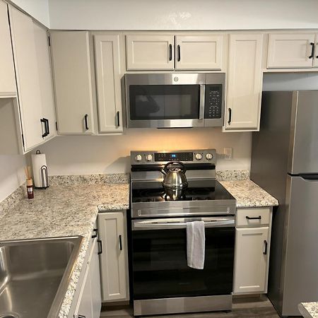 Peaceful Park 2 Bedroom Remodeled Family Suite Granite City Exterior foto