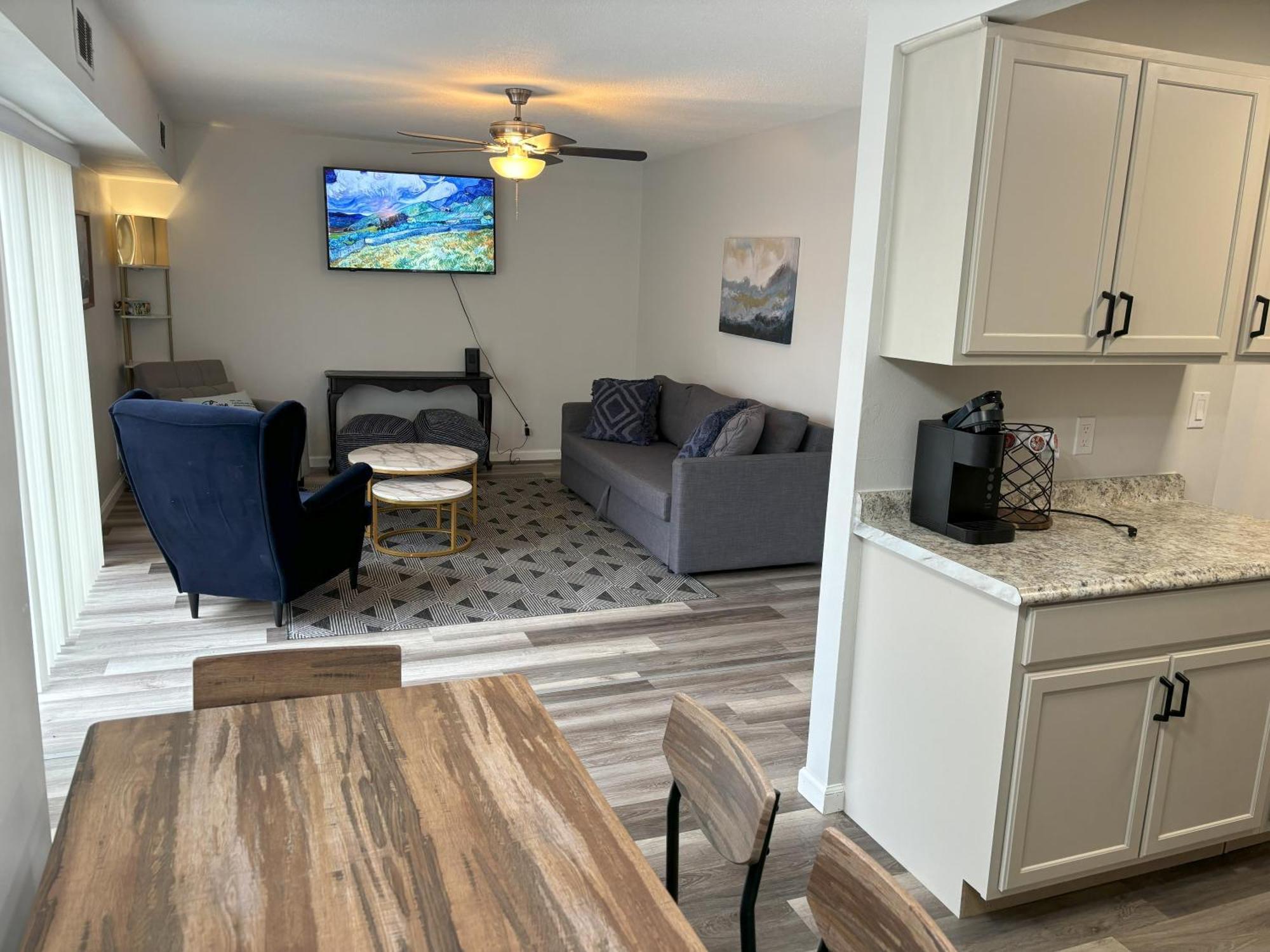 Peaceful Park 2 Bedroom Remodeled Family Suite Granite City Exterior foto